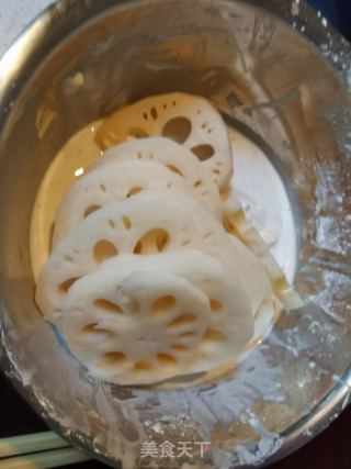 脆炸藕片的做法步骤：5