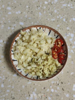 藠头炒蚕豆的做法步骤：4