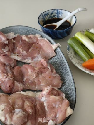 大葱烤鸡腿肉的做法步骤：4