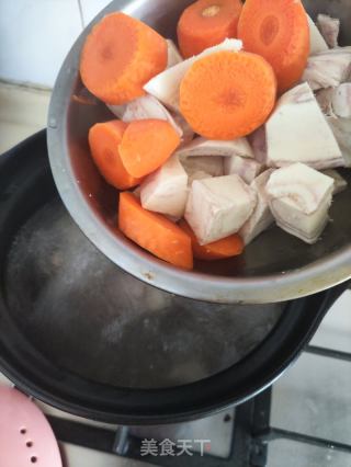 粉葛龙骨汤的做法步骤：5