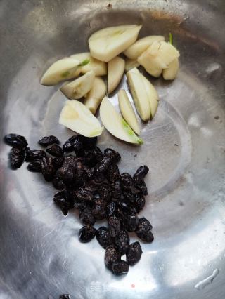 腊肉灿油麦菜的做法步骤：2