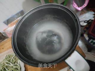 蔬菜面条的做法步骤：2