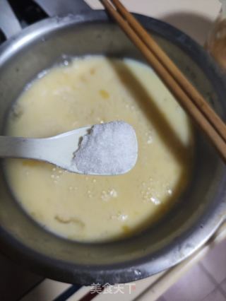 香菜炒鹅蛋的做法步骤：2