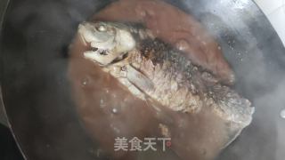 红烧鲫鱼的做法步骤：5