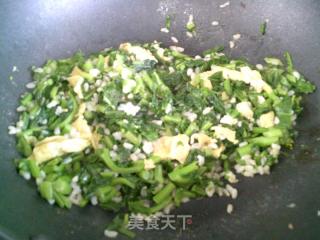 鸡蛋糙米饭炒油菜蕻的做法步骤：9