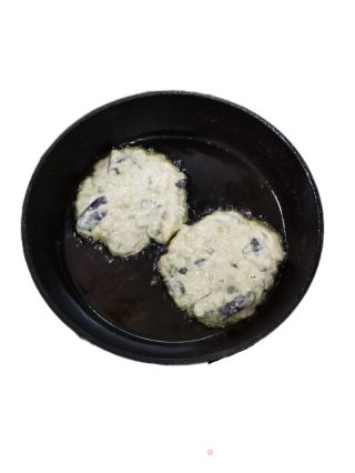 茄子饼的做法步骤：4