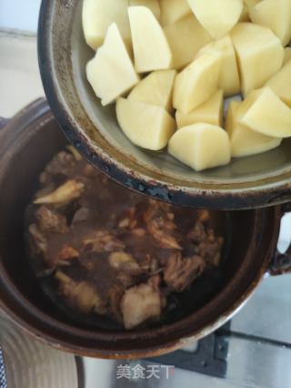 土豆焖鸡的做法步骤：7