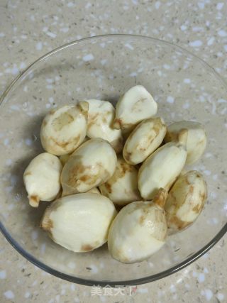 腊肉炒茨菇的做法步骤：2