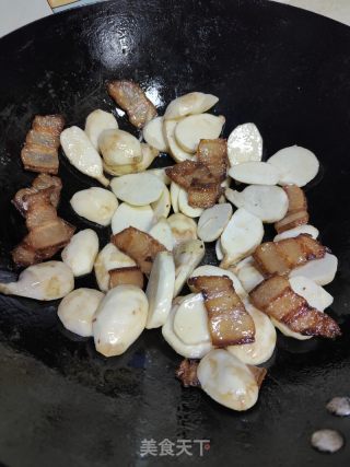 腊肉炒茨菇的做法步骤：6