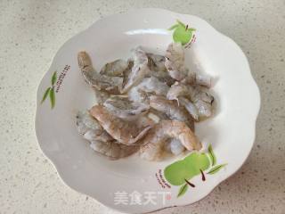 蒜苗炒虾仁的做法步骤：4