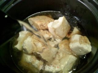 海鲜菇红肠豆腐煲的做法步骤：9