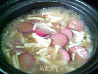 海鲜菇红肠豆腐煲的做法步骤：12