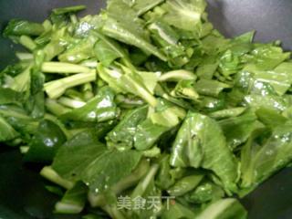 冻豆腐炒油菜蕻的做法步骤：3