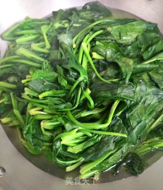 菠菜排骨汤的做法步骤：3