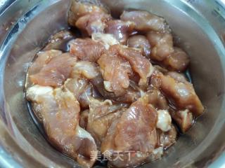木耳青椒炒肉的做法步骤：4