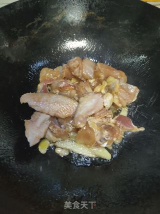 姜葱炒鸡的做法步骤：3