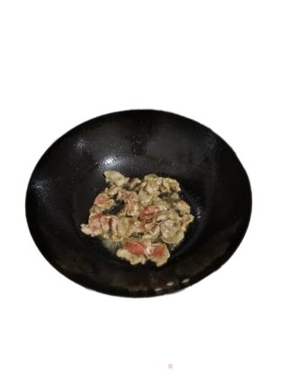 白菜炒肉片的做法步骤：1