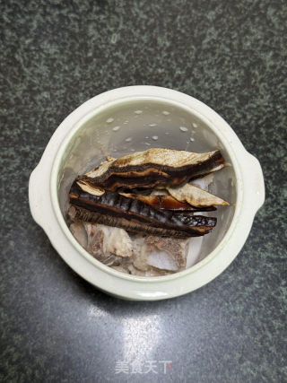 灵芝排骨汤的做法步骤：3