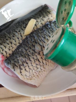 清蒸瘦身鲩鱼腩的做法步骤：4