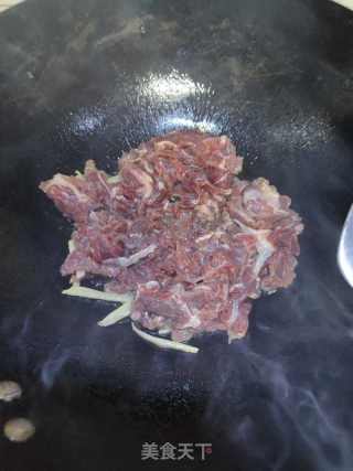 小炒牛肉的做法步骤：9