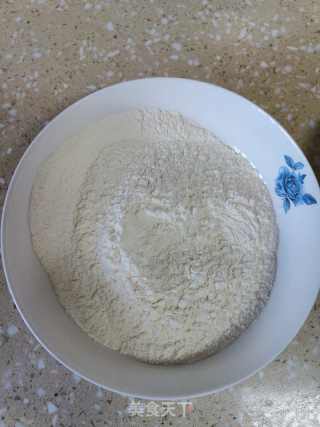 酱香饼的做法步骤：1