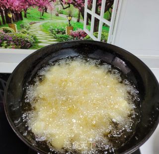 焦香土豆的做法步骤：4