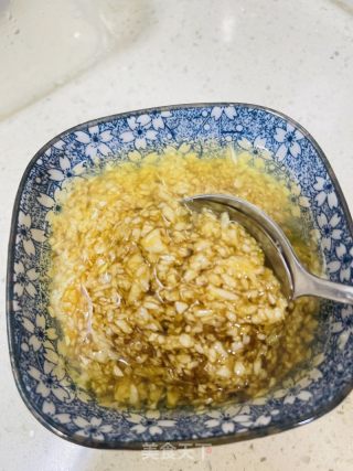 蒜蓉蒸虾的做法步骤：1