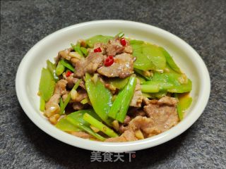 莴笋炒肉的做法