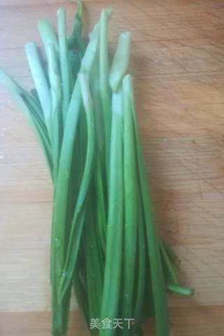 牛肉韭菜白菜饺子的做法步骤：2