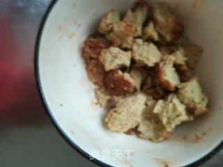 牛肉味葱炒素鸡的做法步骤：1