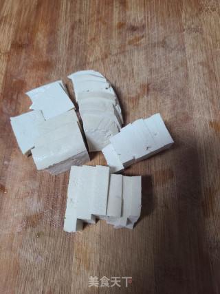 黑白菜炒豆腐的做法步骤：2
