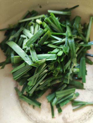 豆芽炒黄米糕的做法步骤：3