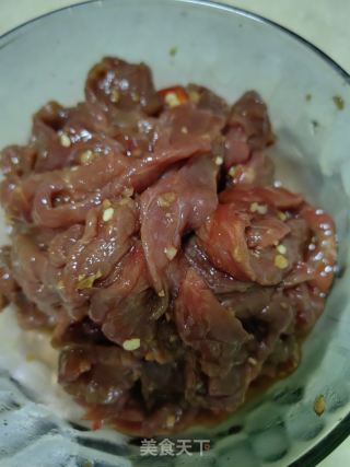 菠菜拌牛肉的做法步骤：4