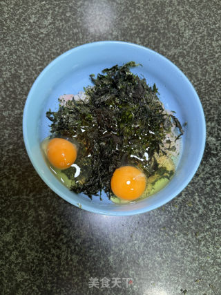 紫菜鱿鱼饼的做法步骤：5