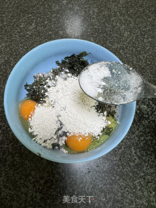 紫菜鱿鱼饼的做法步骤：6