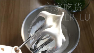 抹茶酸奶蛋糕，兼具抹茶清新和浓郁奶香的美味烘焙佳品。的做法步骤：8