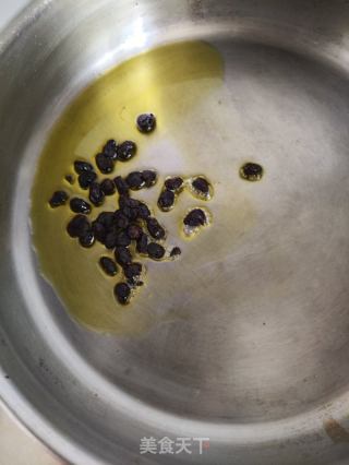 哈尔滨红肠炒大葱的做法步骤：4