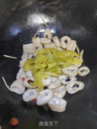 酸菜炒肥肠的做法步骤：12