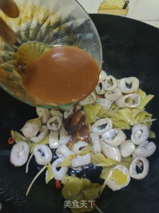 酸菜炒肥肠的做法步骤：13