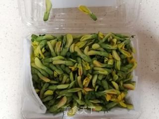 金雀花炒蛋的做法步骤：1