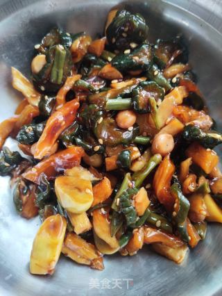 八宝菜炒肉片的做法步骤：1