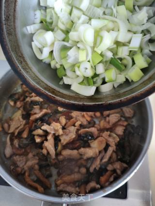 八宝菜炒肉片的做法步骤：7