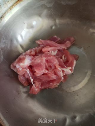 辣椒叶肉丝汤的做法步骤：2