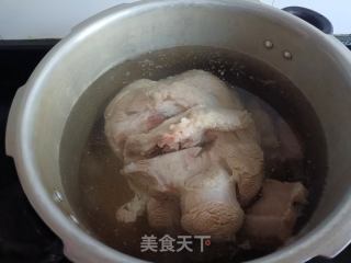 红烧蹄髈的做法步骤：4