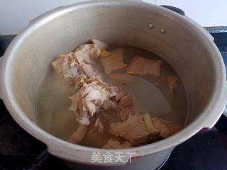 红烧蹄髈的做法步骤：6