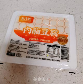 皮蛋豆腐的做法步骤：1