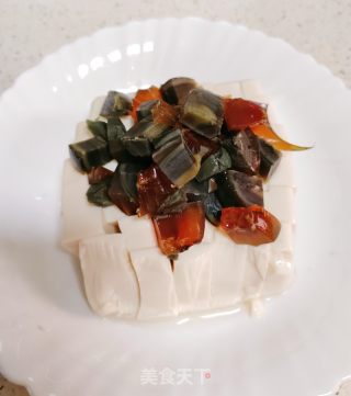 皮蛋豆腐的做法步骤：3