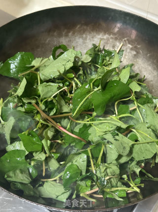 拌鱼腥草的做法步骤：3