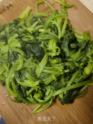 橄榄油拌菠菜的做法步骤：5