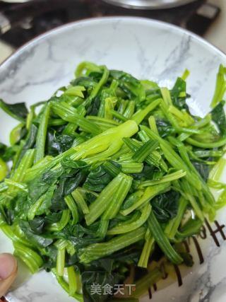 橄榄油拌菠菜的做法步骤：7